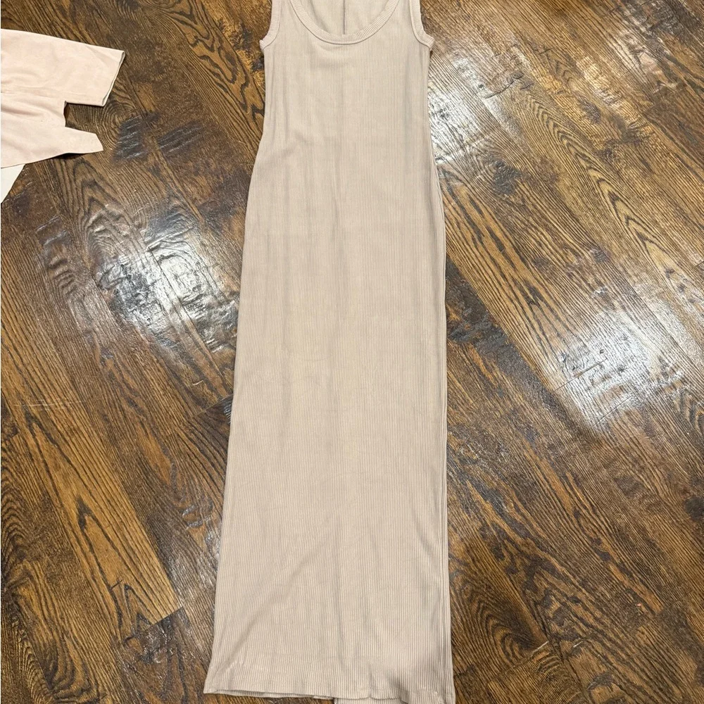Forever 21 Cream Maxi Dress
